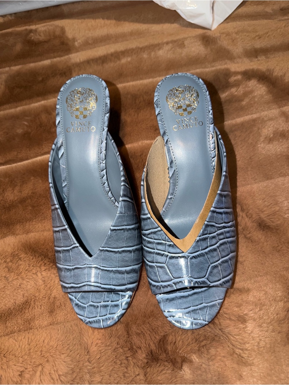 Vince Camuto slides